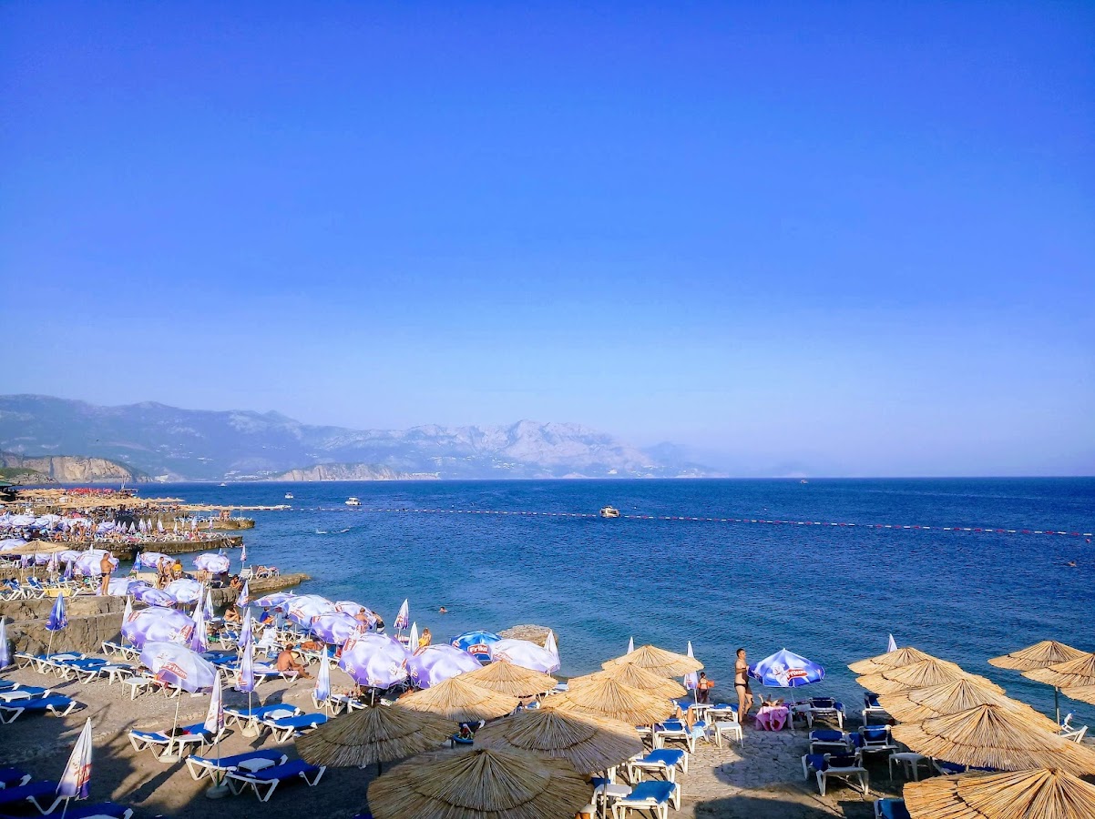 Ploče Beach