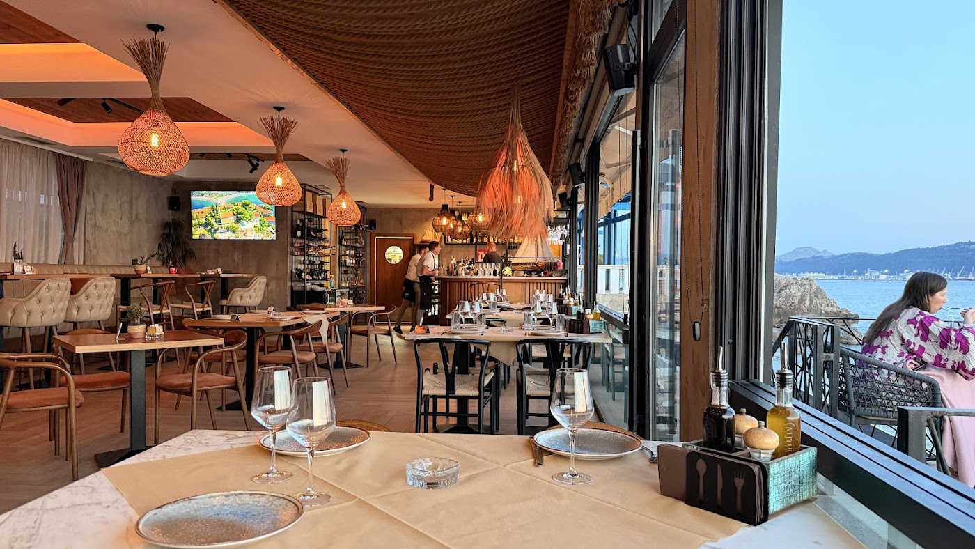 Pino del Mar Restaurant & Beach Bar