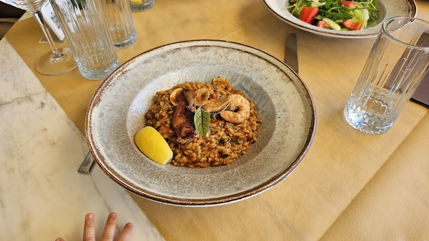 Pino del Mar Restaurant & Beach Bar