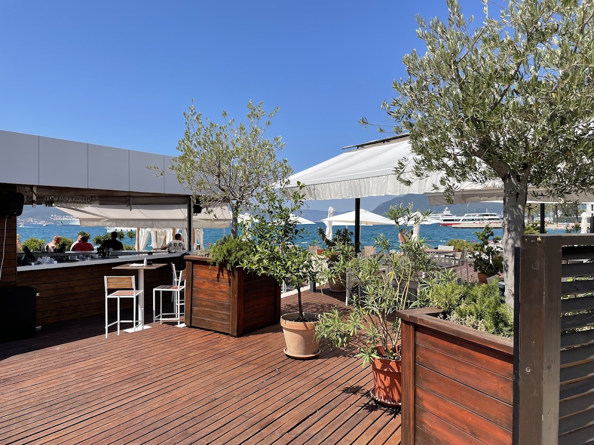 La Roche Beach Club