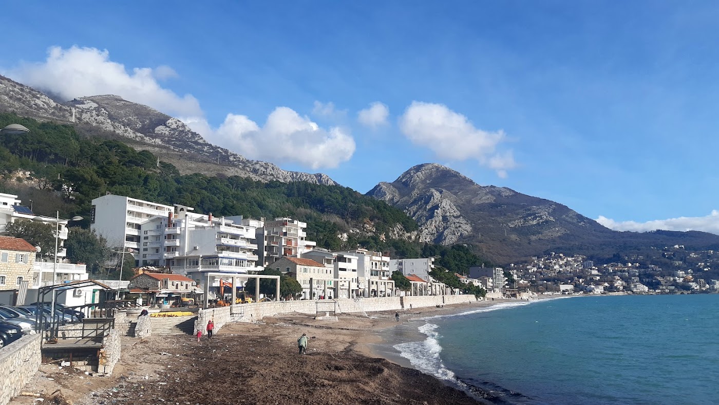 Sutomore Beach