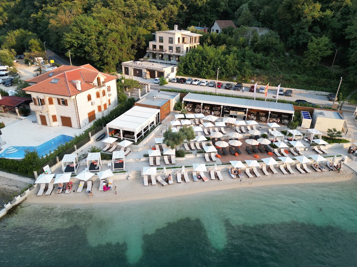 Castaña Beach Bar
