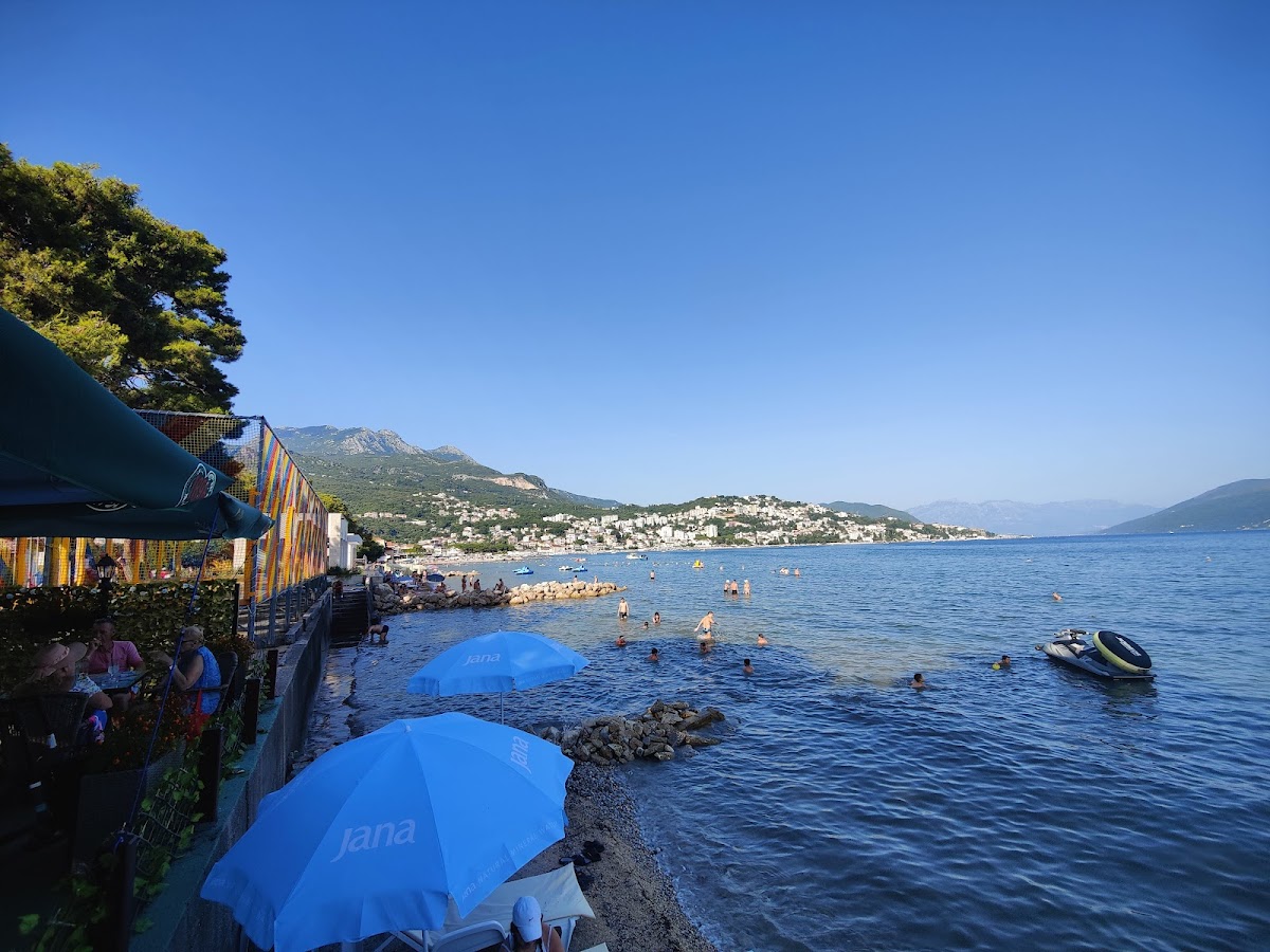 Beach Bar Pivo & Kobaje