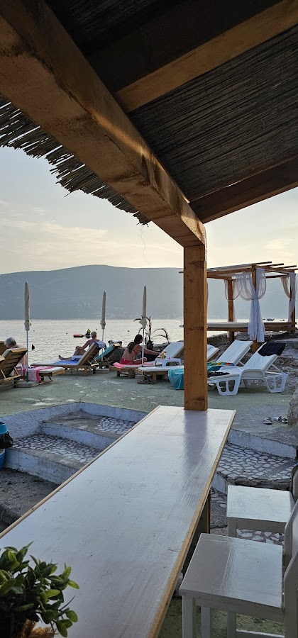 Golden Bay Beach Bar