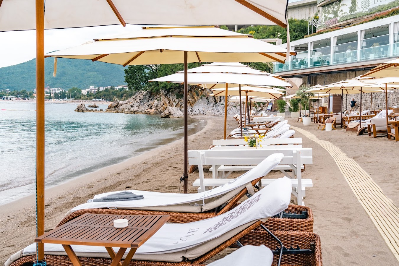 Dukley Beach & Bar