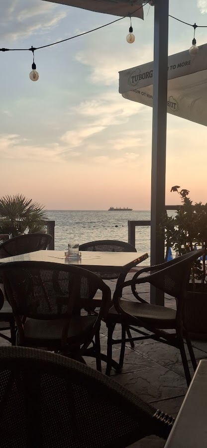 Beach Bar Hemingway