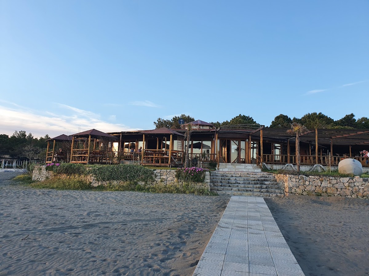 Safari Beach