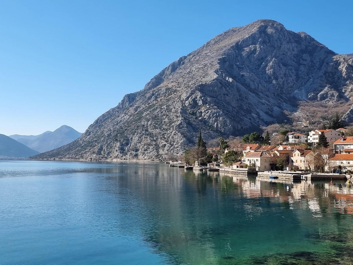Where to find baldahins & cabanas in Montenegro